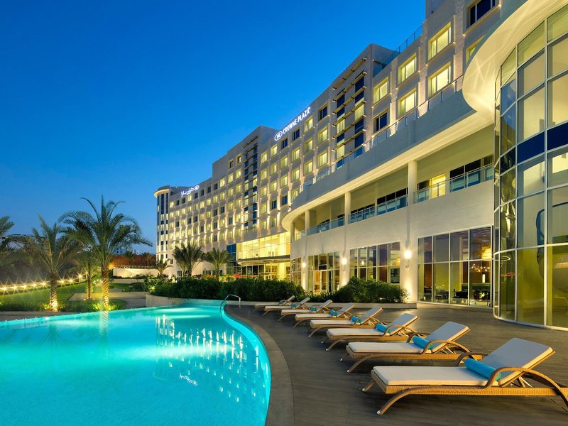 Crowne Plaza Muscat OCEC 10