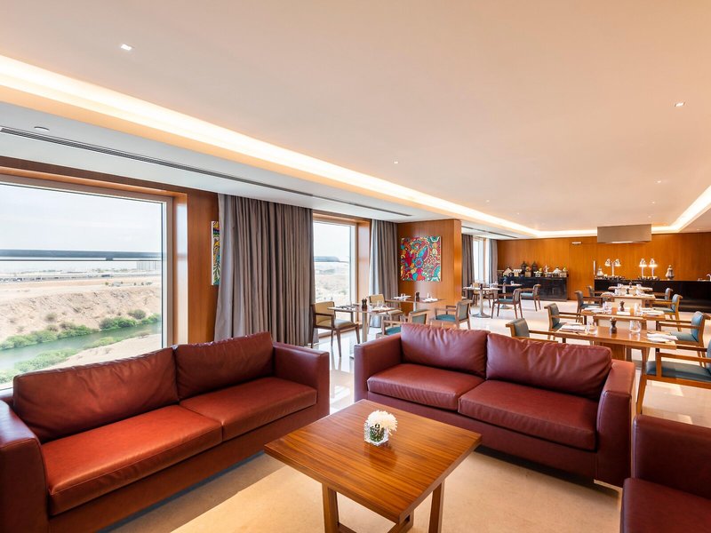 Crowne Plaza Muscat OCEC 27