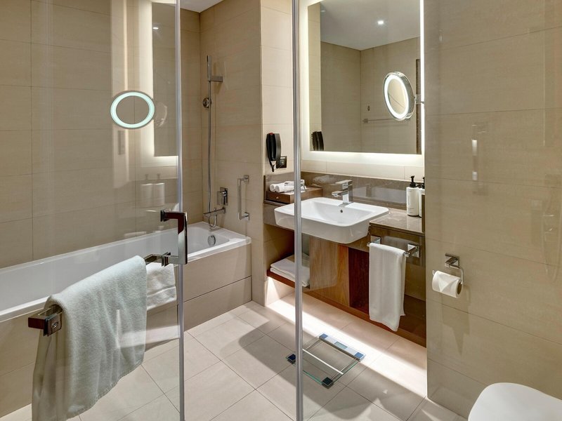 Crowne Plaza Muscat OCEC 42