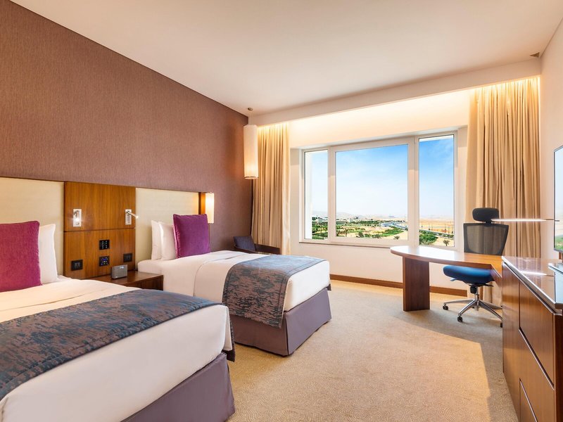 Crowne Plaza Muscat OCEC 43