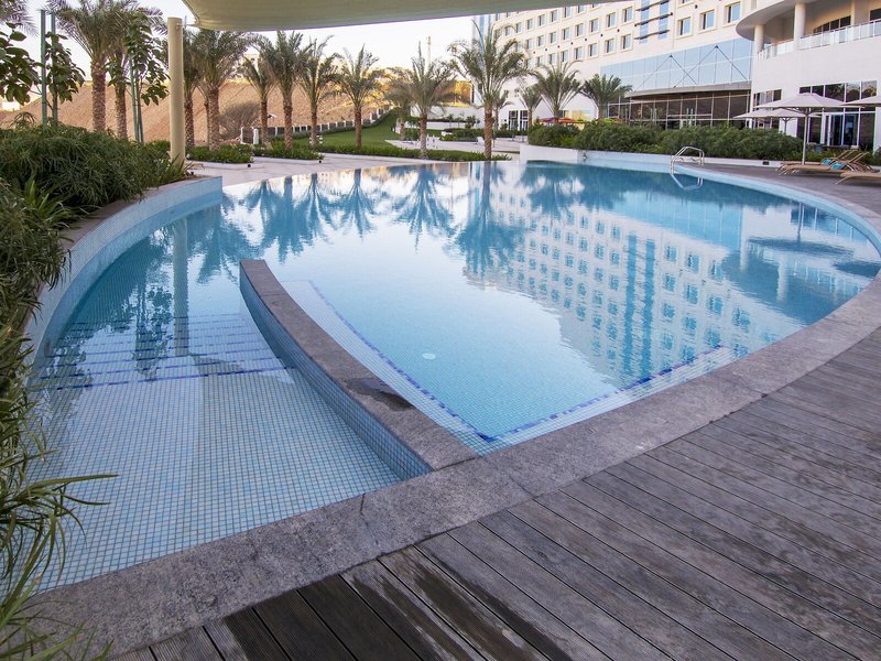 Crowne Plaza Muscat OCEC 13