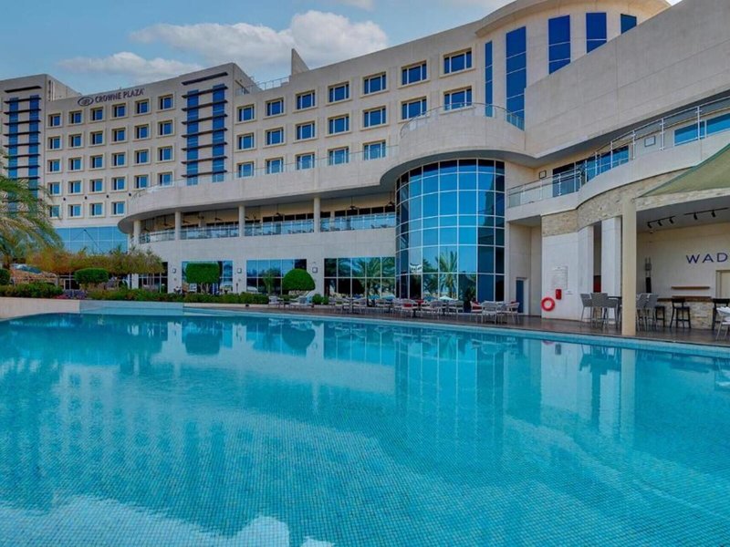 Crowne Plaza Muscat OCEC 18