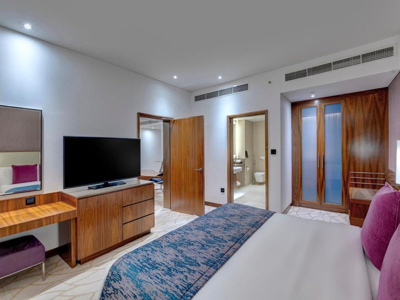 Crowne Plaza Muscat OCEC 40