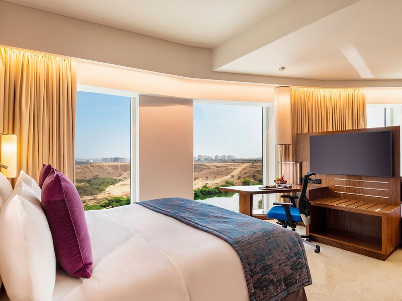 Crowne Plaza Muscat OCEC 43