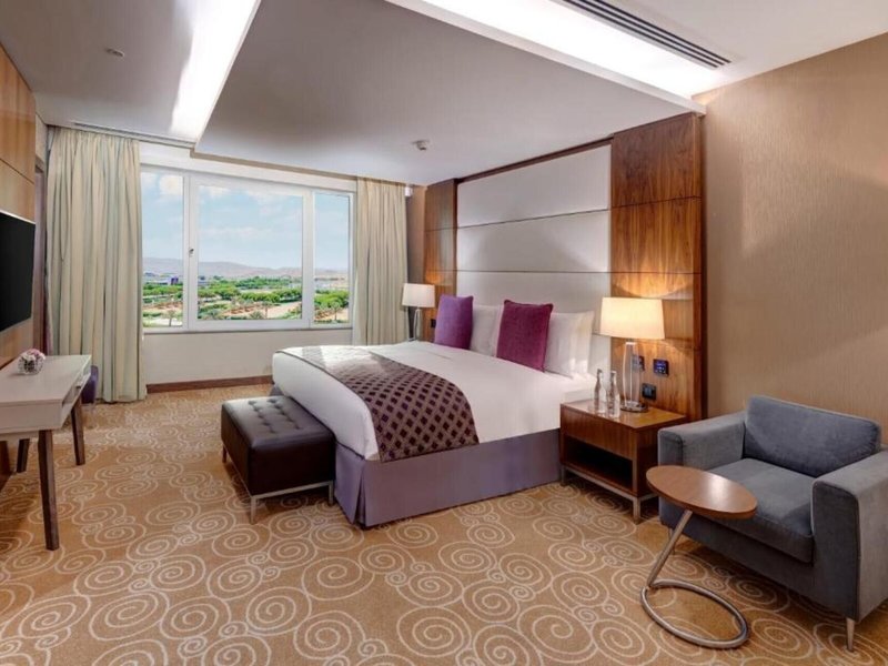Crowne Plaza Muscat OCEC 47