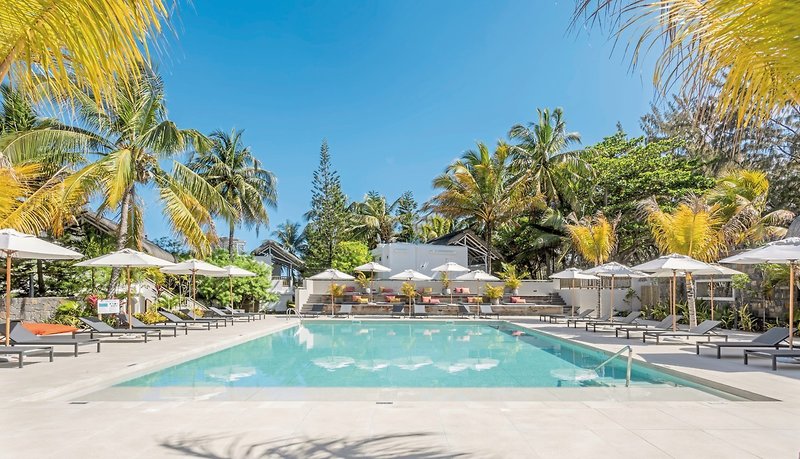 Emeraude Beach Attitude 1