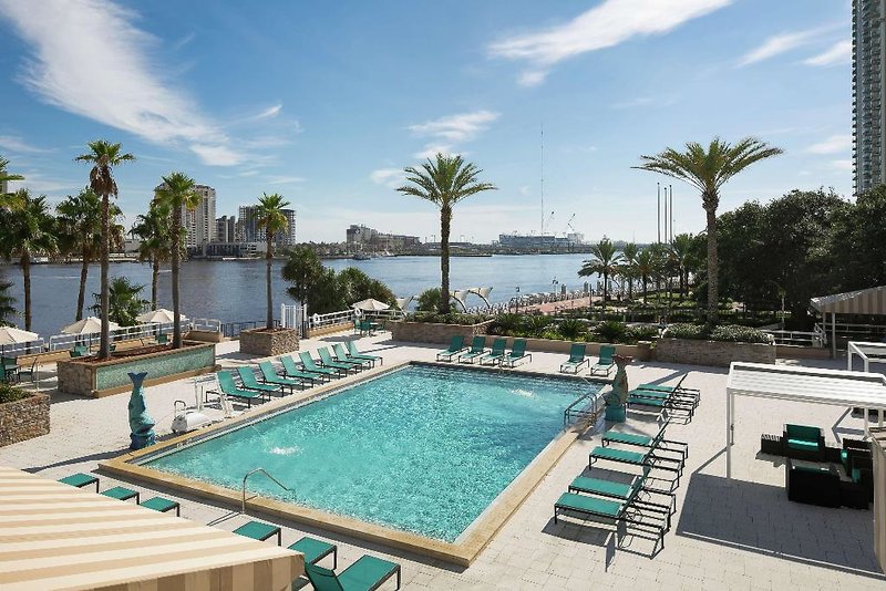 DoubleTree by Hilton Hotel Jacksonville Riverfront