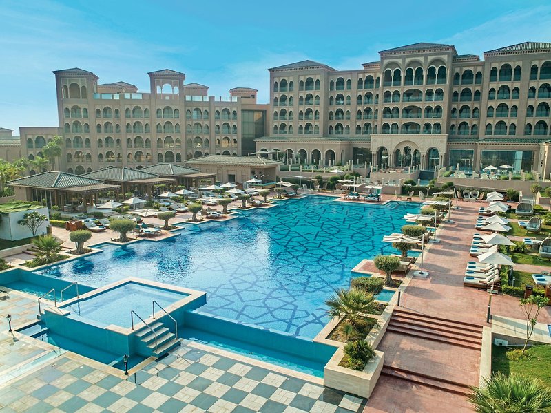 Royal Saray Resort 9