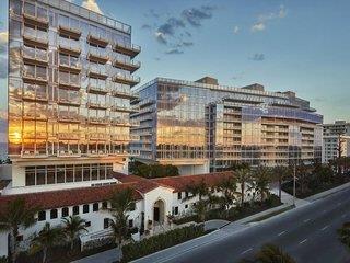 Four Seasons Hotel The Surf Club