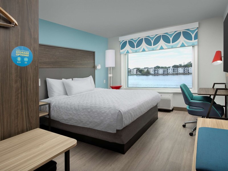 Home2 Suites by Hilton Miami Airport South Blue Lagoon 19