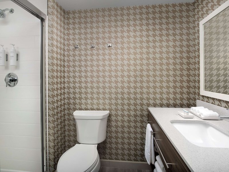 Home2 Suites by Hilton Miami Airport South Blue Lagoon 26