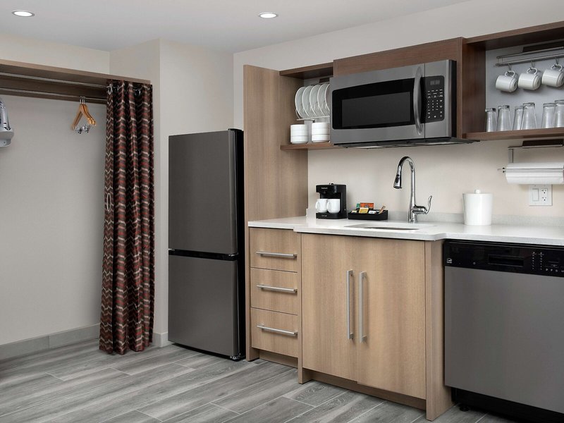 Home2 Suites by Hilton Miami Airport South Blue Lagoon 32