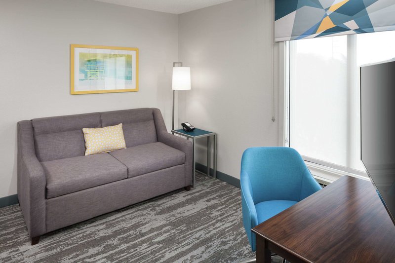 Hampton Inn & Suites Miami-Doral/Dolphin Mall 10