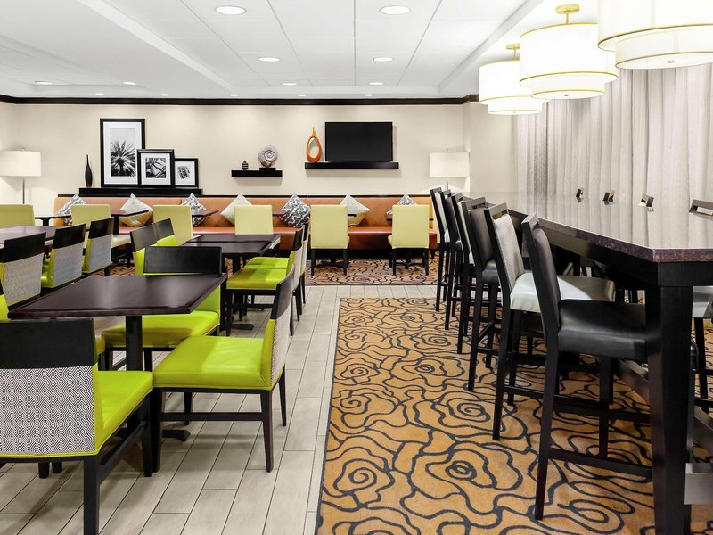 Hampton Inn Miami Dadeland 7