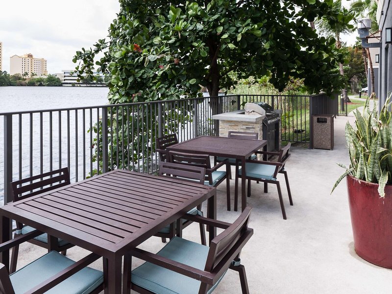 Homewood Suites Miami Airport / Blue Lagoon 7