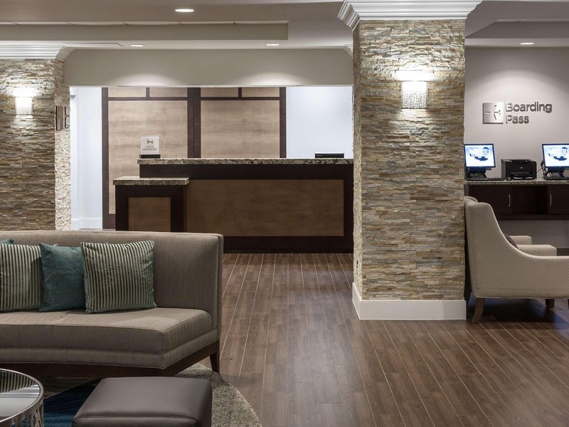 Homewood Suites Miami Airport / Blue Lagoon 17
