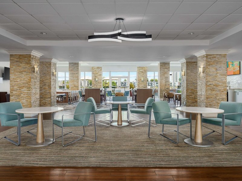 Homewood Suites Miami Airport / Blue Lagoon 24