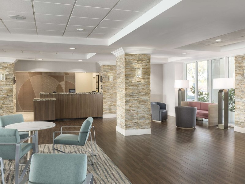 Homewood Suites Miami Airport / Blue Lagoon 28
