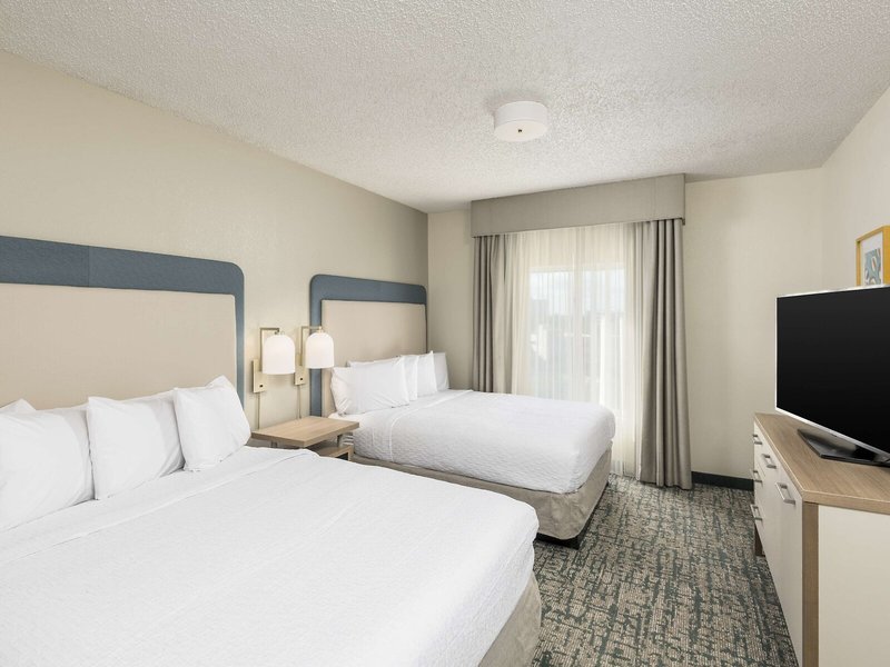 Homewood Suites Miami Airport / Blue Lagoon 37
