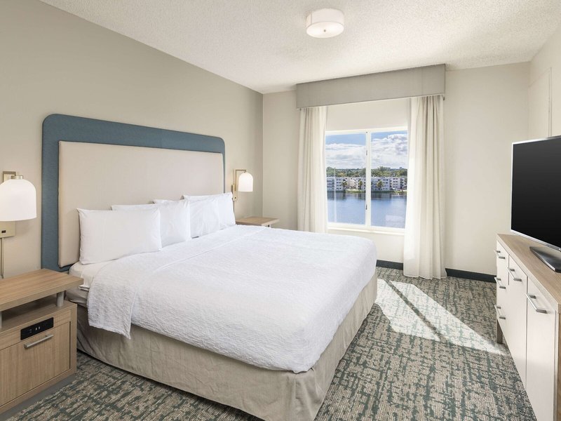 Homewood Suites Miami Airport / Blue Lagoon 41