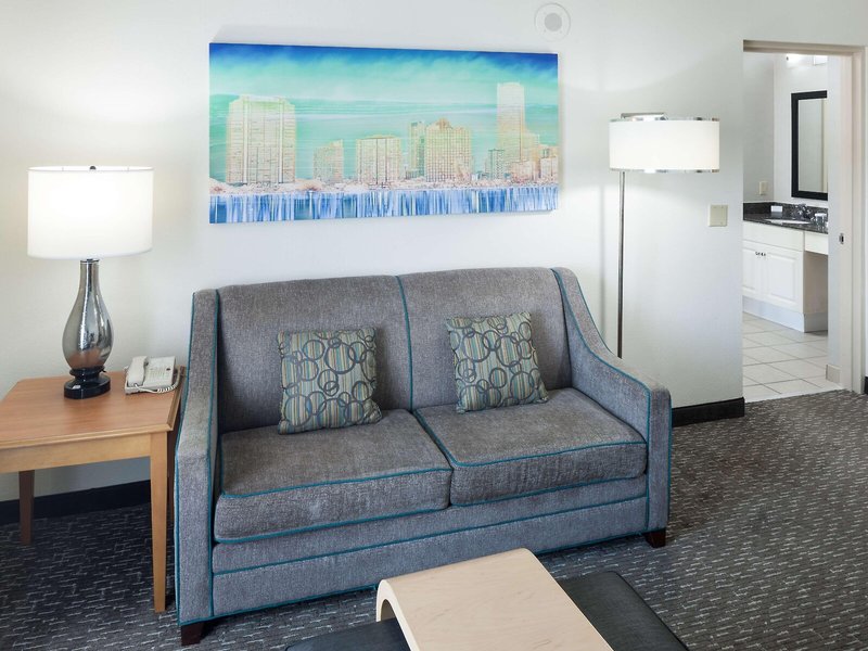 Homewood Suites Miami Airport / Blue Lagoon 48