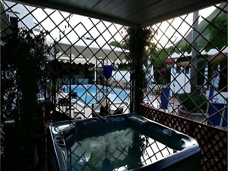 Lord Byron - Erwachsenenhotel 5
