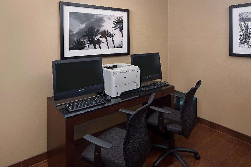 Hampton Inn Central Naples 15