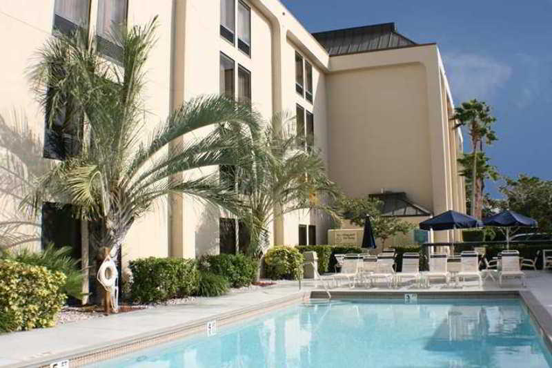 Hampton Inn Central Naples 16