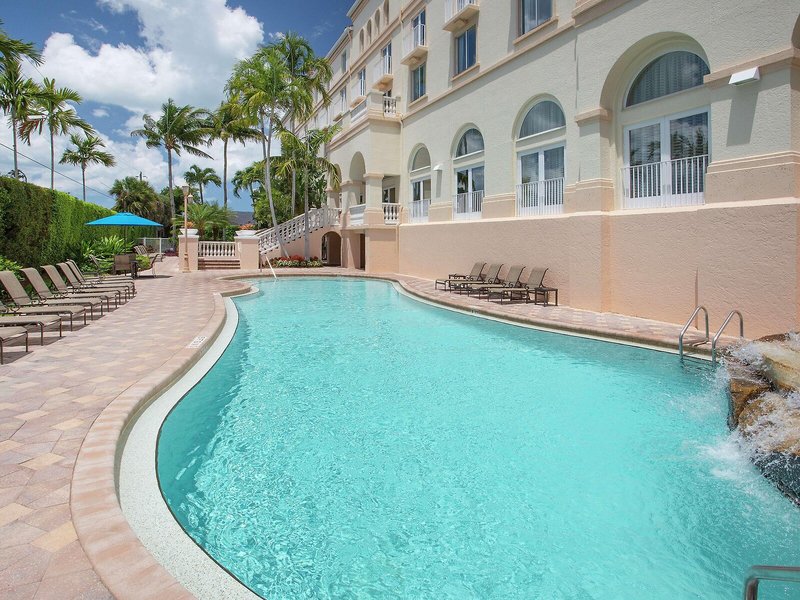 Hilton Naples 3