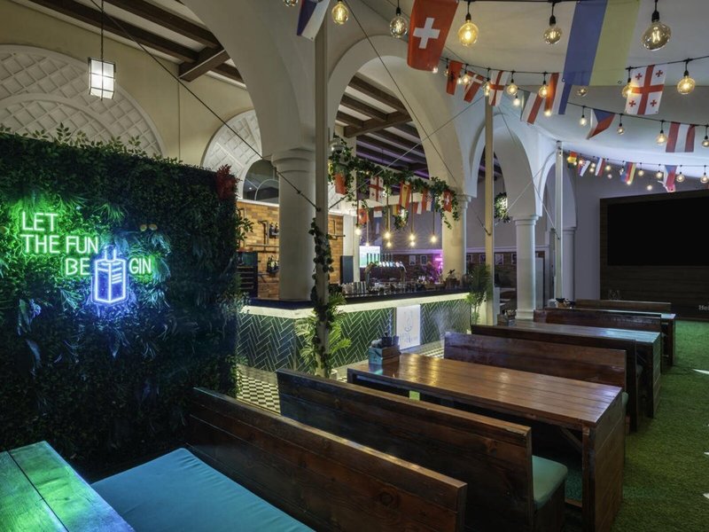 Al Habtoor Polo Resort & Club 32