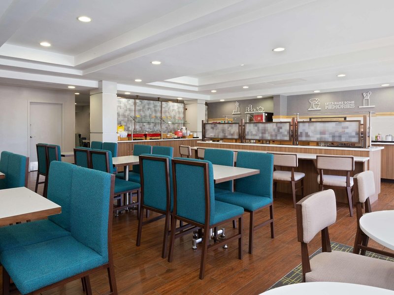 Hampton Inn Orlando Near Universal Blv/International Dr 12