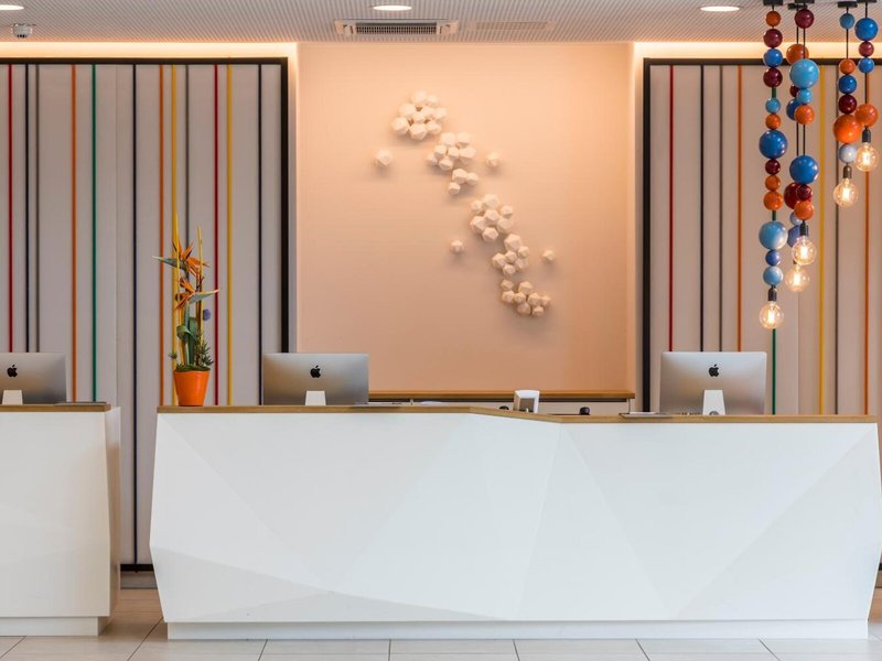 Capri by Fraser Berlin 12 - Lounge / Lobby