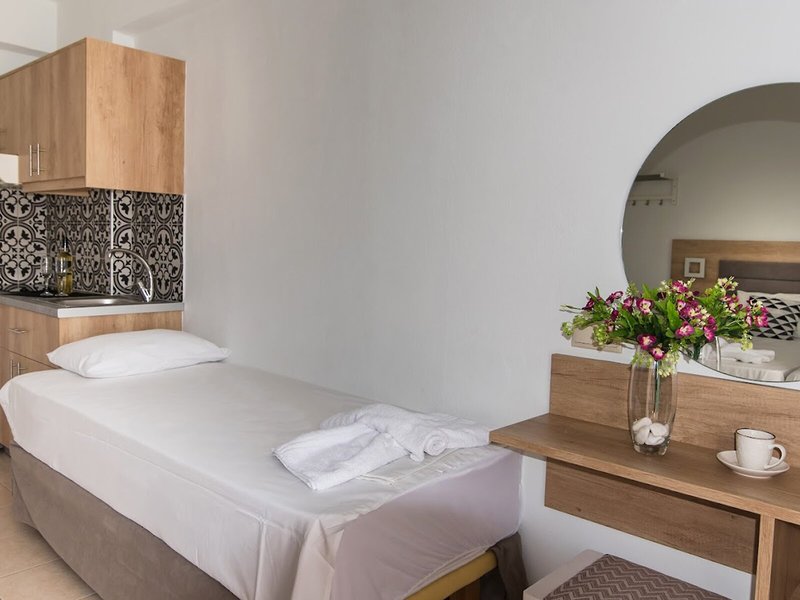 Vagelis Comfort  Apartments & Studios 16