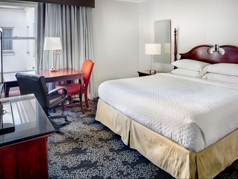 Embassy Suites Portland Downtown 38
