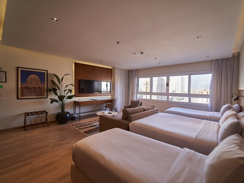 Hotel President 23