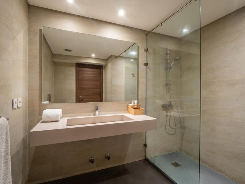 Hotel President 30