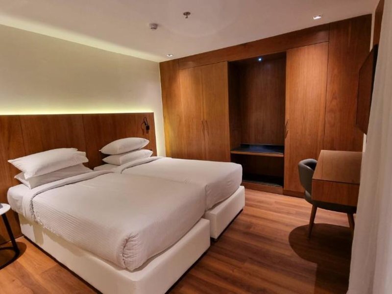 Hotel President 40