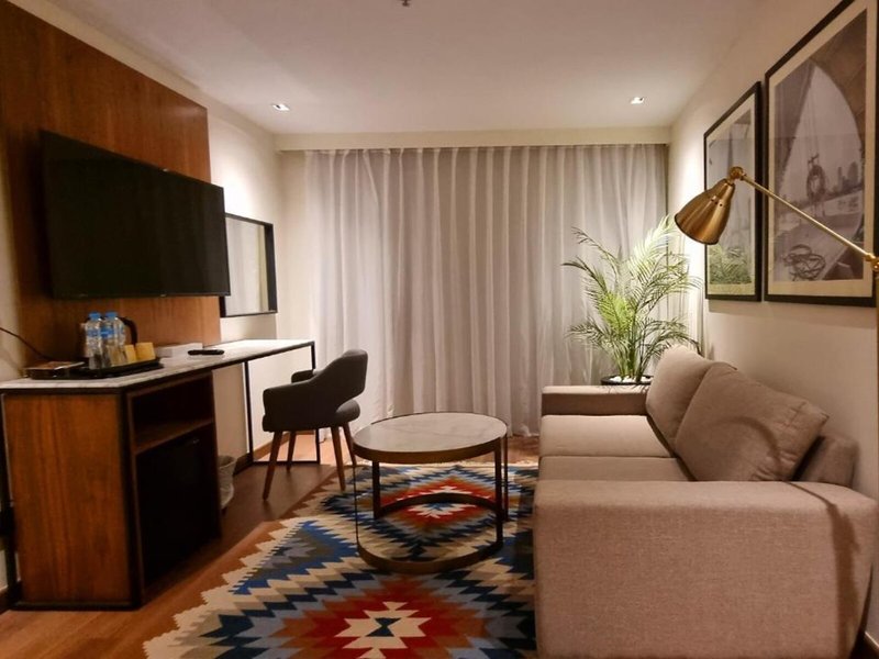 Hotel President 41