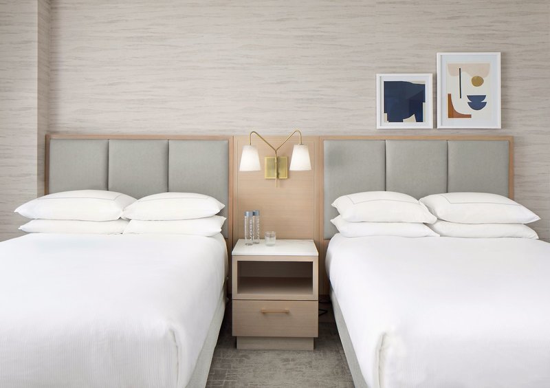 Hilton Santa Monica Hotel & Suites 5