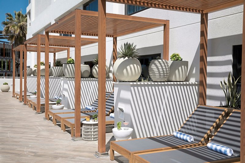 Hilton Santa Monica Hotel & Suites 9