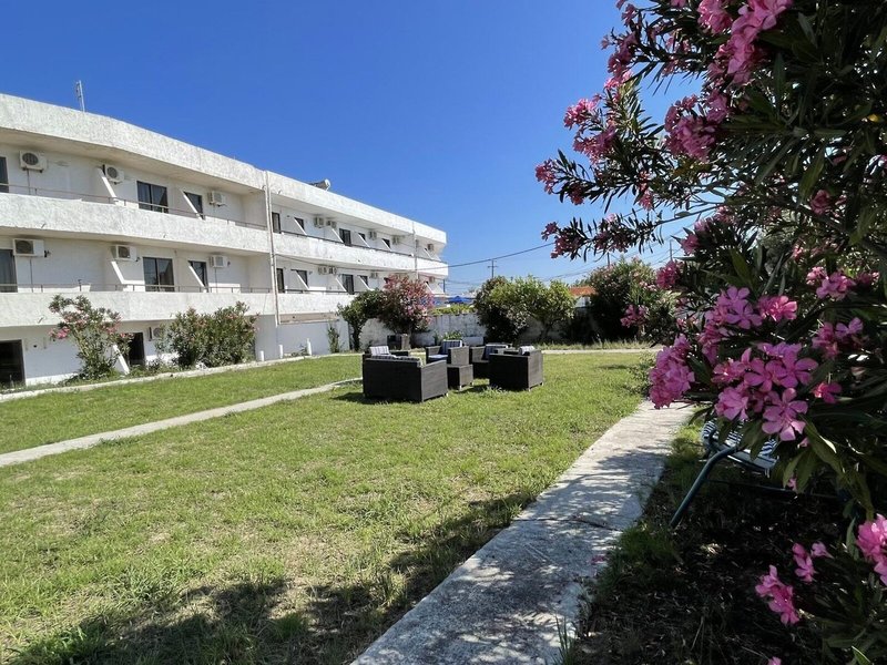 Nikos Studios 4