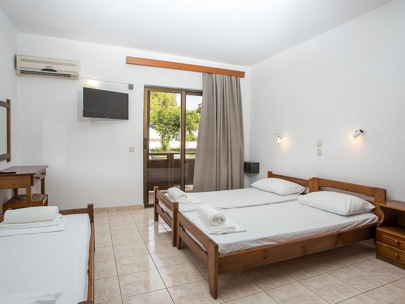 Nikos Studios 30