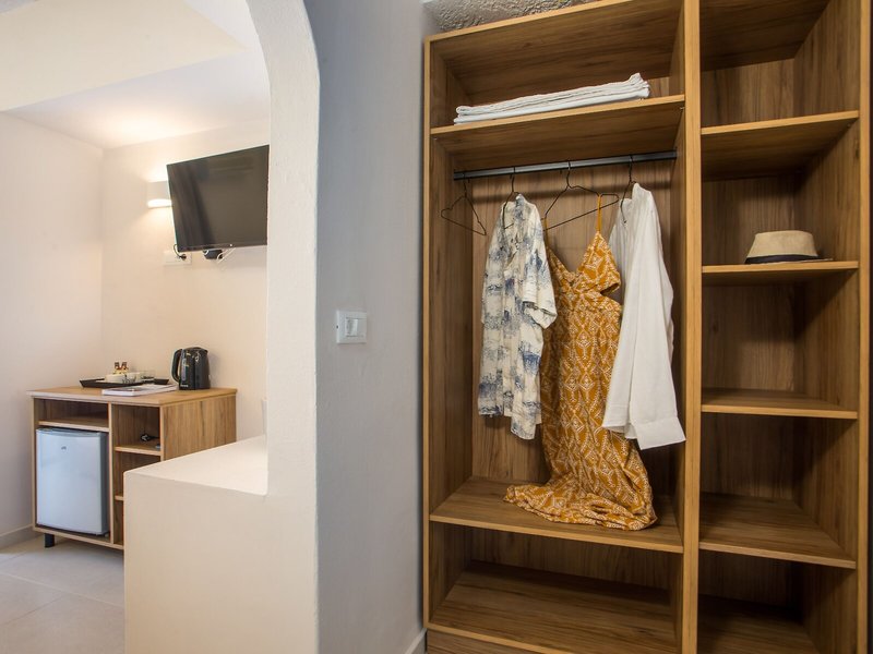Nikos Studios 33