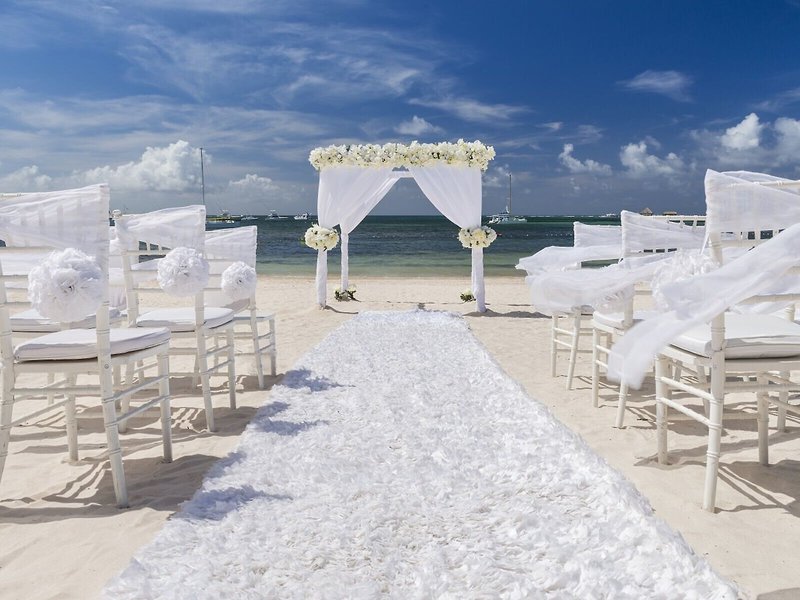 BlueBay Grand Punta Cana 11 - Beach