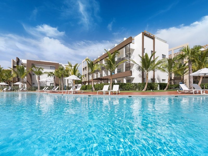 BlueBay Grand Punta Cana 17 - Outdoor Pool
