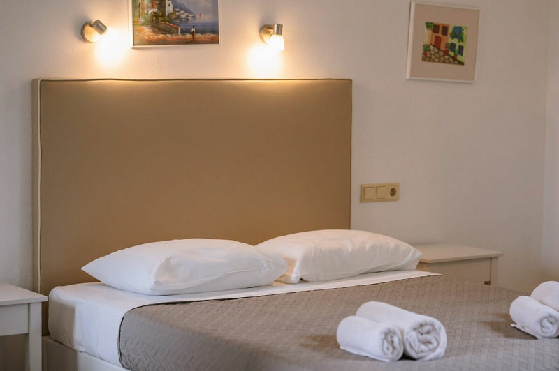 Dionysos Hotel Apartments & Studios 7