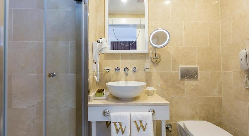 Wise Hotel & Spa 2