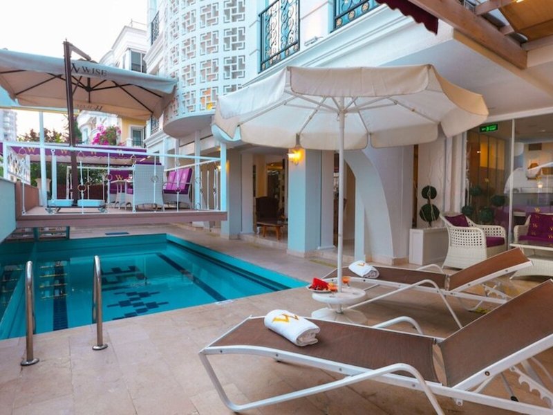 Wise Boutique Hotel & Spa 10