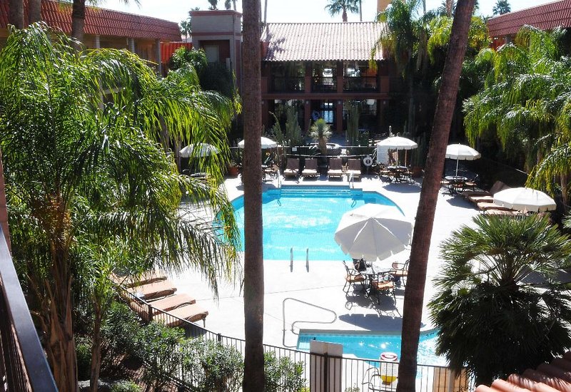 DoubleTree Suites by Hilton Hotel Tucson - Williams Center 5