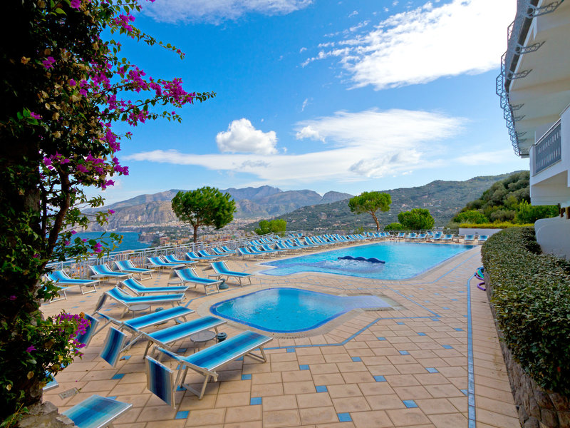 Grand Hotel President 9 - Outdoor Pool